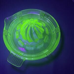 Vintage Depression Green Vaseline Uranium Glass Juicer Reamer